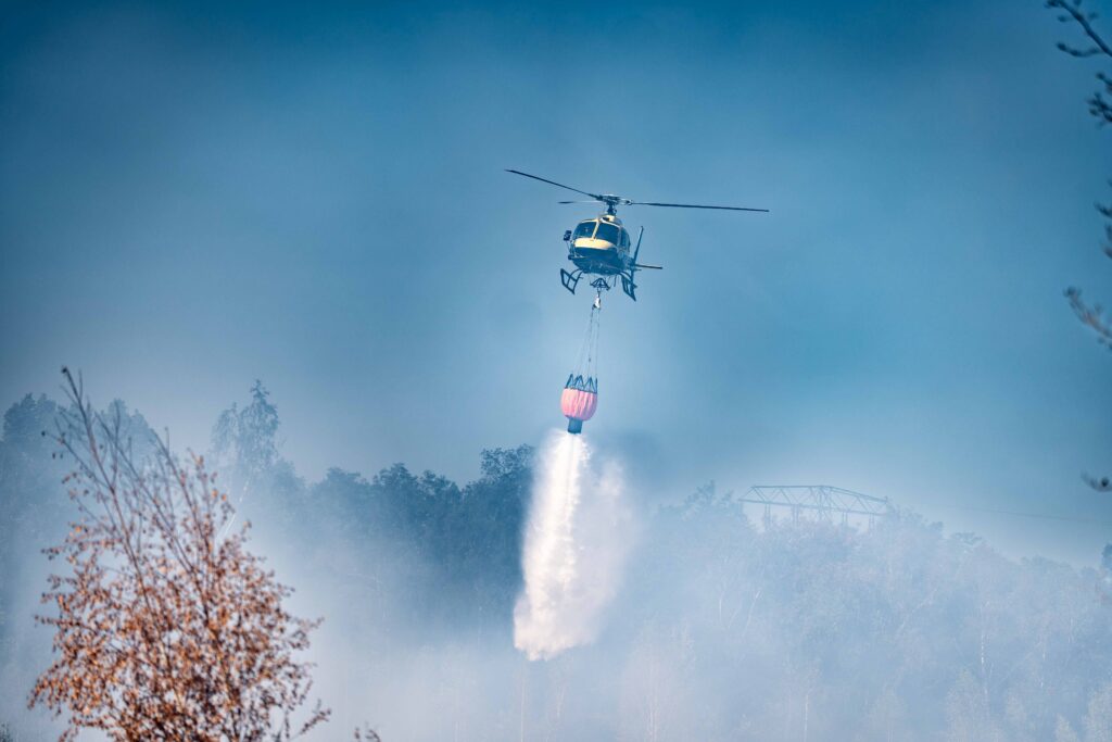 260711_ChristianKortüm_LMBV_Löschhubschrauber_Meuselwitz-8438